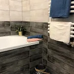 Glamour Тапольца